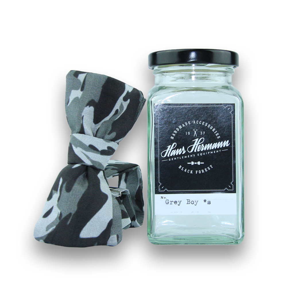 Hans Hermann Fliege - Grey Boy S mit Glas